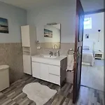 Double Bedroom With En-suite Bathroom Homestay Albergaria-a-Velha