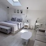 Double Bedroom With En-suite Bathroom Homestay