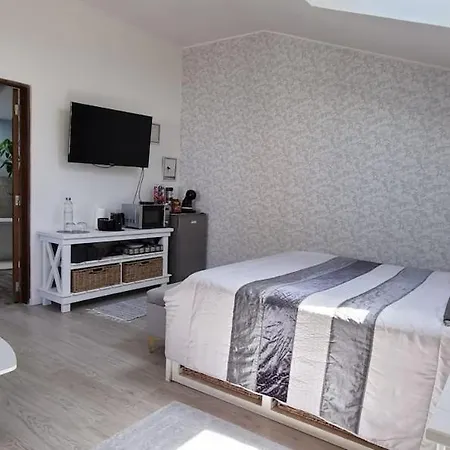 Double Bedroom With En-suite Bathroom Quarto em Acomodações Particulares