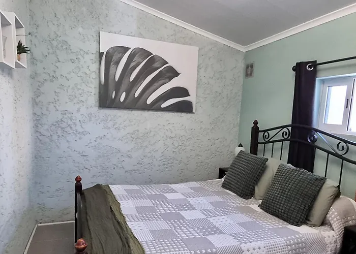 Double Bedroom With En-suite Bathroom Homestay