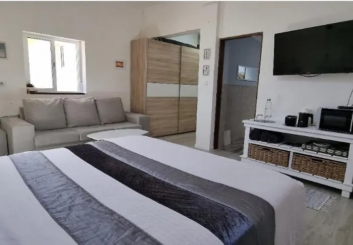 Privatunterkunft Double Bedroom With En-suite Bathroom Albergaria-a-Velha